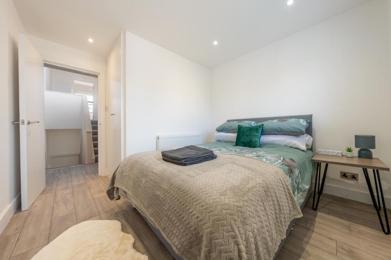 Modern Split Level 2br Spacious Maida Vale Londra